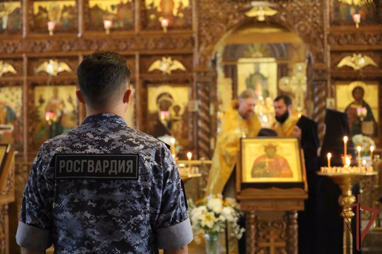 В Приволжском округе Росгвардии прошли мероприятия, посвященные Дню памяти Святого князя Владимира
