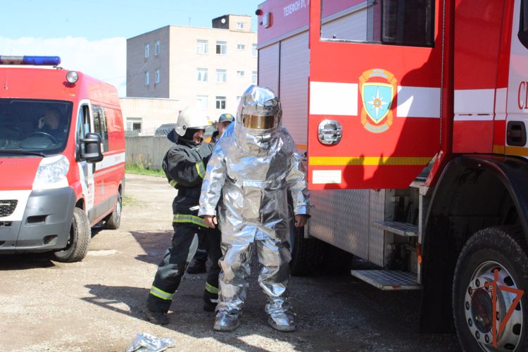 Росгвардия провела пожарно-тактические учения в Новгородской области (видео)
