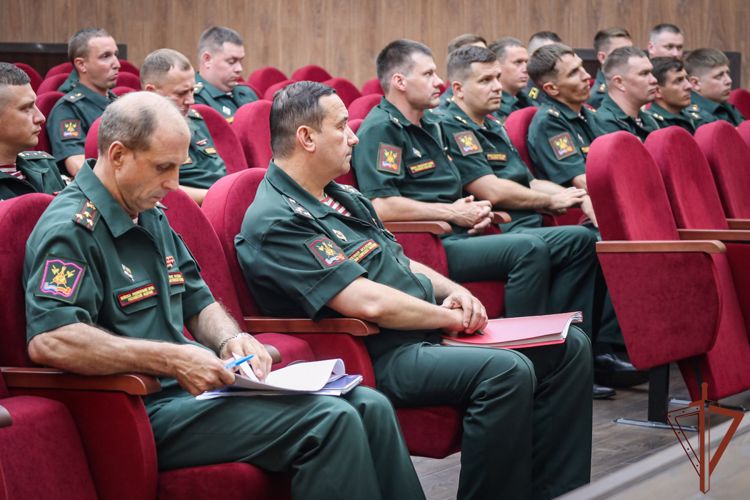 Слушатели Военной академии имени генерала армии Хрулева проходят практику в Северо-Западном округе Росгвардии