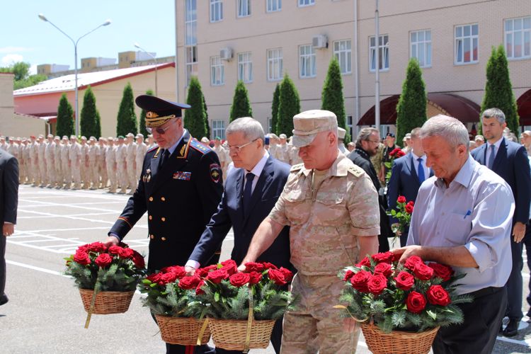 Памятник военнослужащим и сотрудникам Росгвардии  открыт в Пятигорске