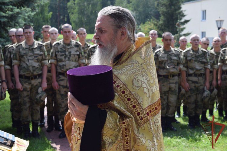 В Приволжском округе Росгвардии прошли мероприятия, посвященные Дню памяти Святого князя Владимира