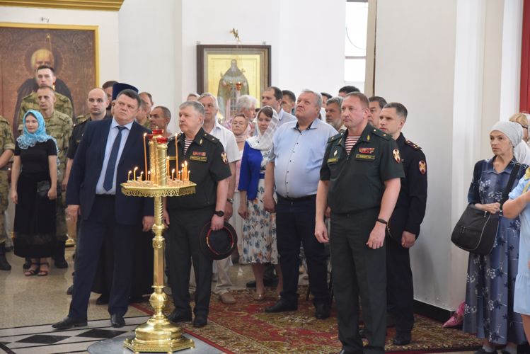 Командование Сибирского округа Росгвардии приняло участие в богослужении по случаю празднования Дня Крещения Руси