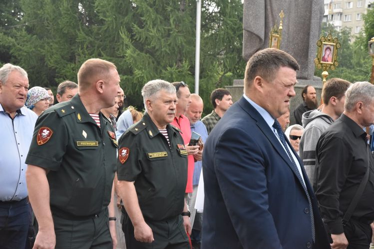 Командование Сибирского округа Росгвардии приняло участие в богослужении по случаю празднования Дня Крещения Руси