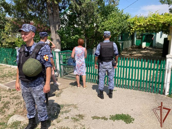 Росгвардия оказывает помощь гражданам в Кировском районе Крыма