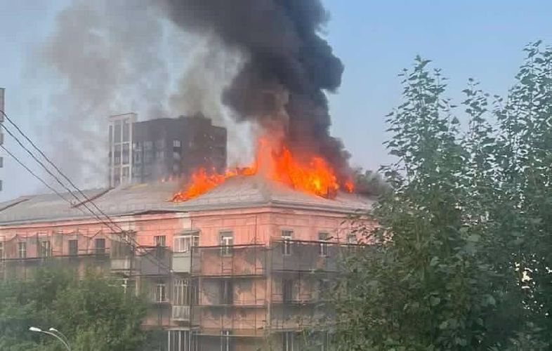 Около 40 человек эвакуировали сотрудники Росгвардии во время пожара в центре Екатеринбурга