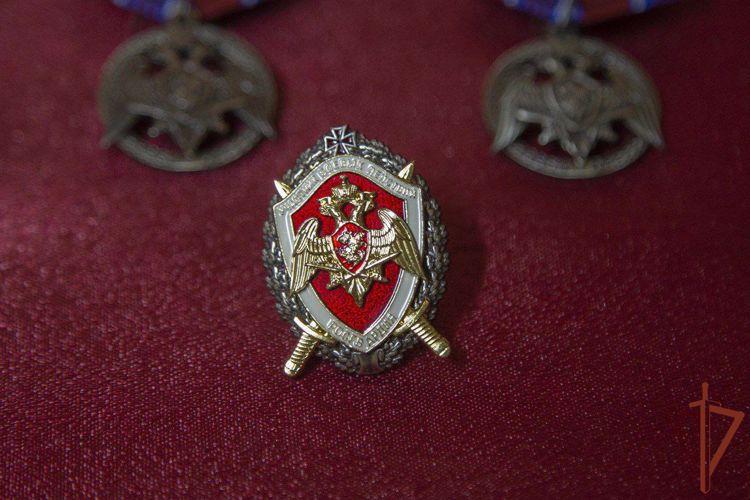 В ДНР росгвардейцам — участникам СВО вручены медали «За боевое отличие»