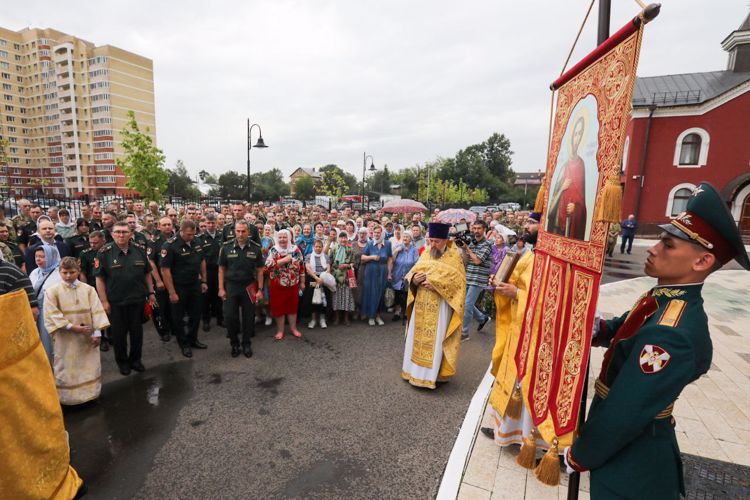 В День крещения Руси в Главном храме Росгвардии прошло праздничное богослужение