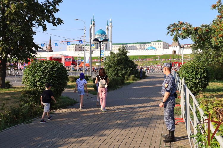 Росгвардия приняла участие в обеспечении безопасности старта Международного ралли «Шелковый путь»
