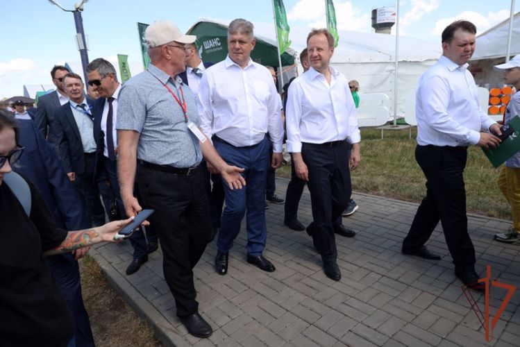 Росгвардия обеспечила безопасность межрегионального агрофорума в Алтайском крае