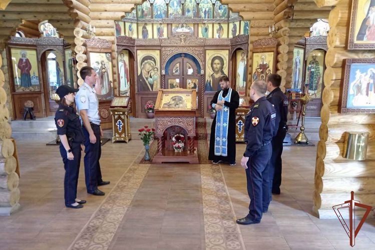 В Приволжском округе Росгвардии прошли мероприятия, посвященные Дню памяти Святого князя Владимира