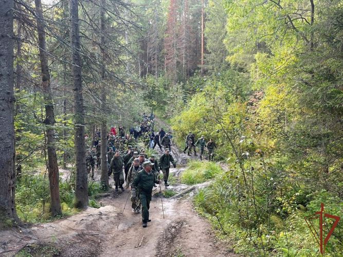 Всероссийская ведомственная акция «Каникулы с Росгвардией» продолжается на Урале (видео)