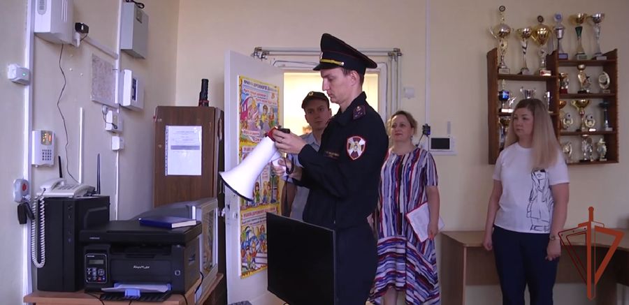 Росгвардия рассказала журналистам об участии в приемке дошкольных и образовательных учреждений к новому учебному году на Урале (видео)