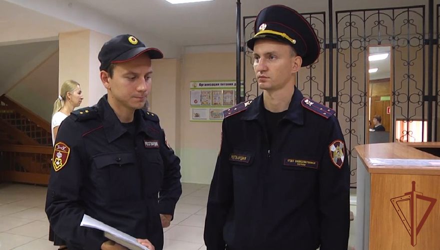 Росгвардия рассказала СМИ о готовности школ к новому учебному году на Урале