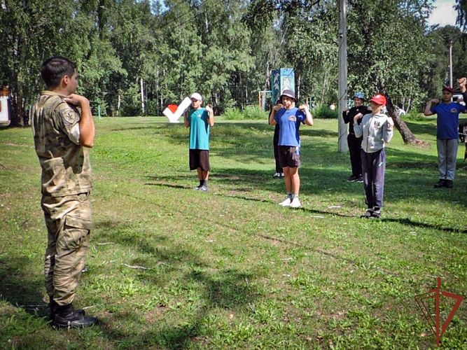 Спортивные мероприятия в рамках празднования Дня физкультурника прошли в Сибирском округе Росгвардии