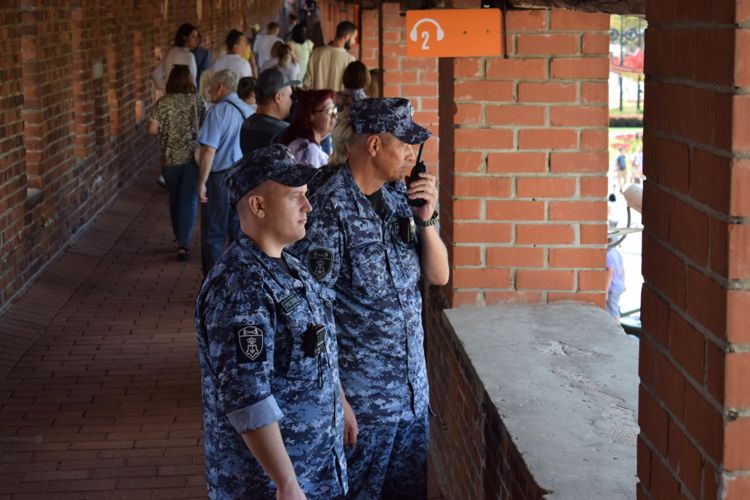 Росгвардия во взаимодействии с правоохранительными органами обеспечила безопасность празднования 802-летнего юбилея Приволжской столицы