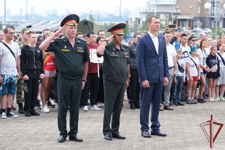 Росгвардейцы провели спортивный праздник в День физкультурника в Хабаровске