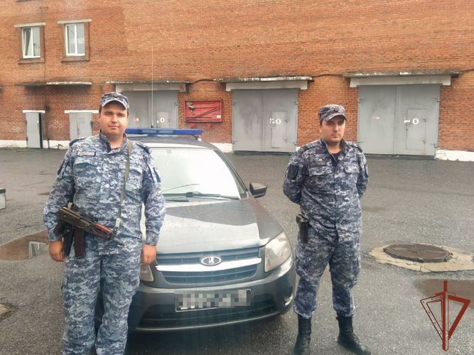 Росгвардейцы вернули родственникам пропавшего мужчину в Прокопьевске