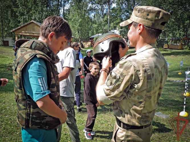Всероссийская ведомственная акция «Каникулы с Росгвардией» продолжает набирать обороты в Сибири