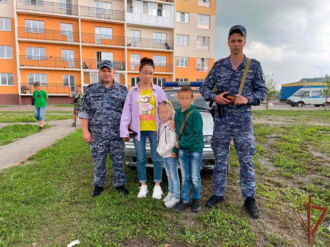 Наряд Росгвардии вернул матери потерявшихся детей в Кемеровской области