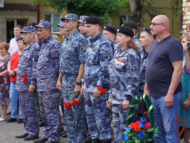 Память погибшего росгвардейца - участника спецоперации увековечена в Кузбассе 