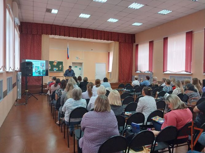 Росгвардейцы в Сибири прошли всероссийские учения по проверке безопасности образовательных учреждений