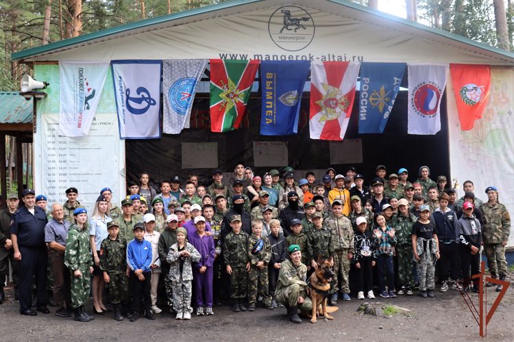 В Сибирский округе проходят мероприятия ведомственной акции «Каникулы с Росгвардией» 