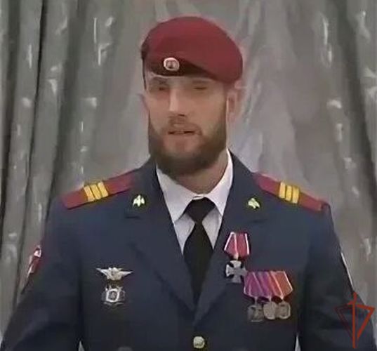 Боец спецназа Росгвардии встретился с воспитанниками детского дома на Урале 