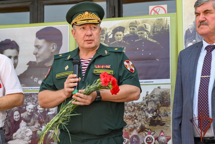 Военнослужащие Росгвардии отметили 105-летие со дня рождения генерала армии Ивана Яковлева на Ставрополье