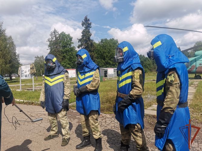 Комплексные полевые занятия специалистов РХБЗ Центрального округа Росгвардии состоялись в Подмосковье
