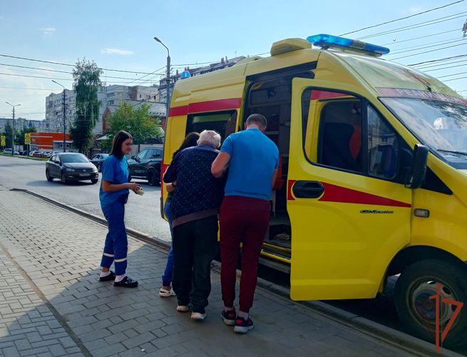 Росгвардеец оказал медпомощь пожилому жителю Тулы