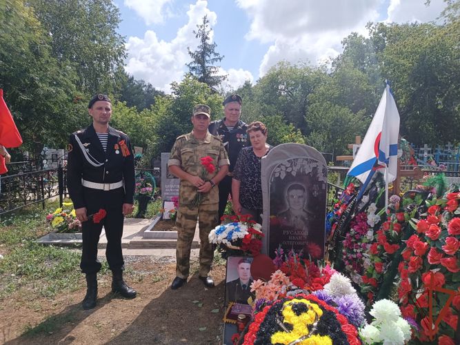 Росгвардейцы в Зауралье почтили память погибшего воина правопорядка 