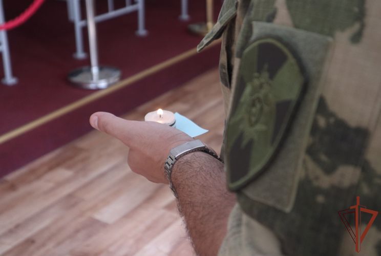 Память погибших боевых товарищей почтили росгвардейцы в Тюмени