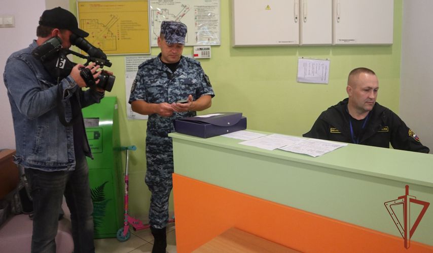 Росгвардия проверяет готовность объектов образования к новому учебному году в Тюменской области (видео)