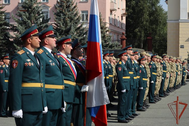 Воинской части Росгвардии в Железногорске вручено Боевое знамя