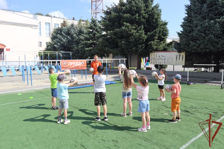 Спортивные соревнования состоялись в Южном округе Росгвардии в День физкультурника