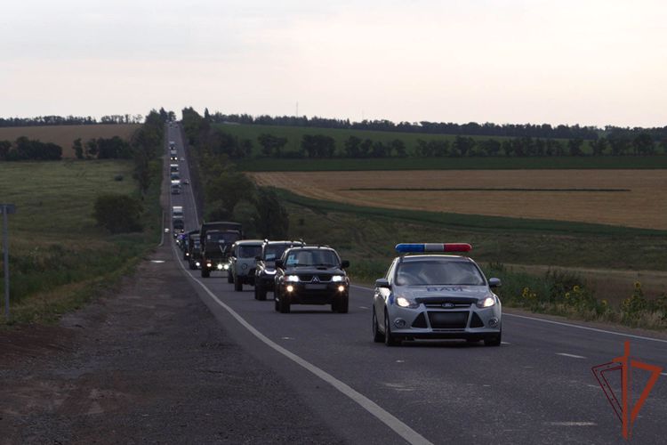 Росгвардейцы обеспечили безопасную доставку гуманитарной помощи жителям Донбасса
