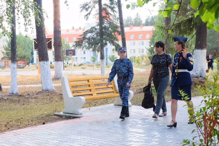 Школьник из ЛНР стал кадетом Росгвардии