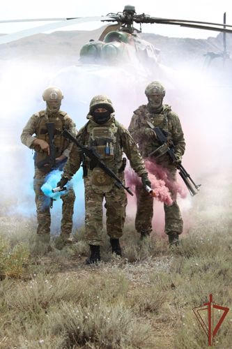 Флэшмоб «Цвета Российского Флага» поддержали в Северо-Кавказском округе Росгвардии