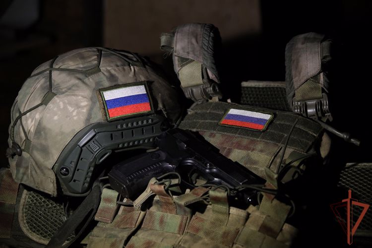 Флэшмоб «Цвета Российского Флага» поддержали в Северо-Кавказском округе Росгвардии