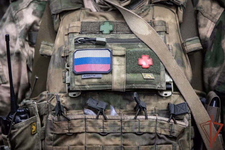 Жители Херсонской области поблагодарили росгвардейца из Дагестана за оказанную помощь
