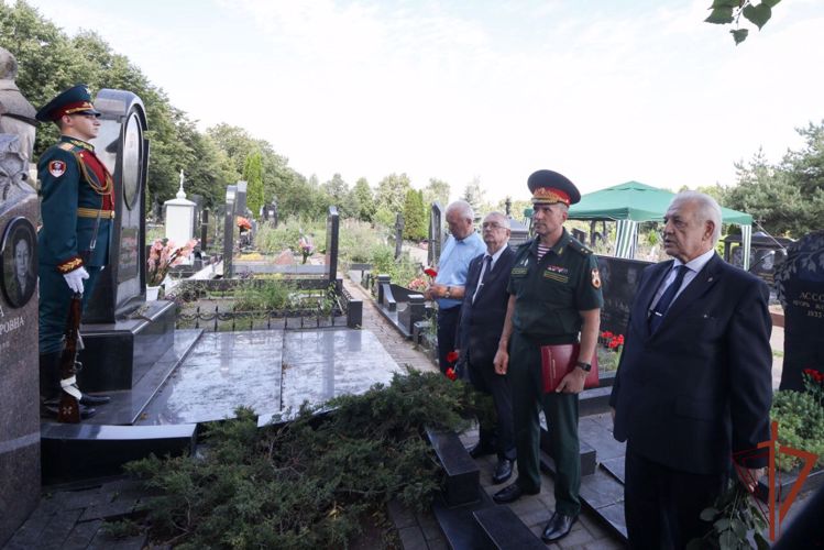 Росгвардия воздаёт почести выдающемуся военачальнику внутренних войск МВД СССР генералу армии Ивану Кирилловичу Яковлеву