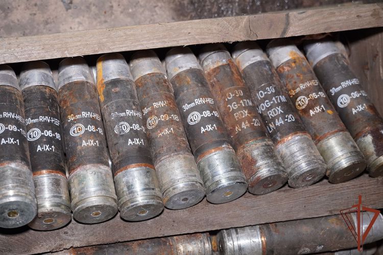Росгвардейцы обнаружили в ДНР склад боеприпасов американского и европейского производства (видео)