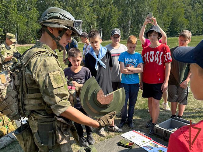 Мероприятия в рамках всероссийского ведомственного проекта «Каникулы с Росгвардией» состоялись на Урале