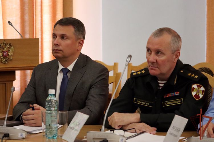Командующий Сибирским округом принял участие в совещании по вопросам подготовки и проведения выборов