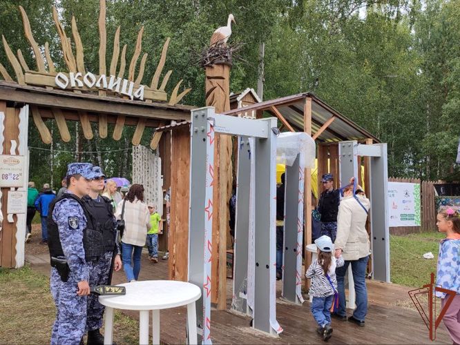 Росгвардия обеспечила безопасность международного фестиваля «Праздник топора»