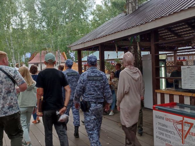 Росгвардия обеспечила безопасность международного фестиваля «Праздник топора»
