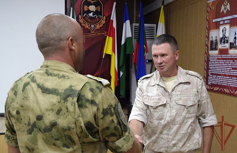 В Грозном поздравили саперов Росгвардии с завершением служебной командировки