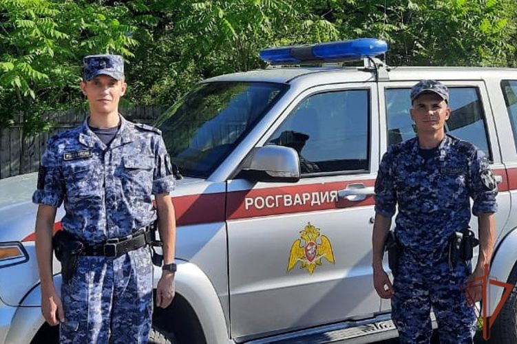 Потерявшегося ребенка вернул родителям патруль Росгвардии в Республике Алтай