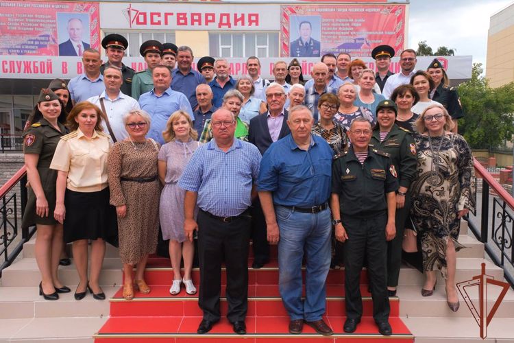 Врио командующего Уральского округа Росгвардии поздравил организационно-штатные подразделения с 55-ой годовщиной со дня формирования