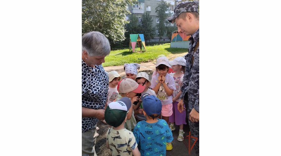 Ведомственная акция «Каникулы с Росгвардией» прошла на Среднем Урале